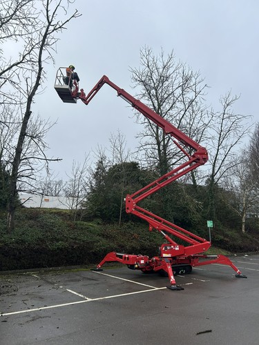 Tracked cherry picker 23m - tracked,